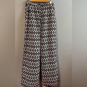 Andree wide leg elastic waist pull on pants. Size Small.